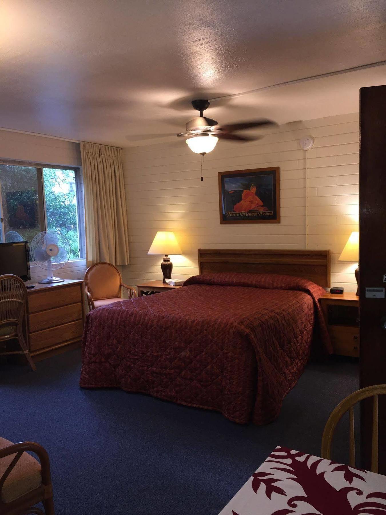 Dolphin Bay Hotel Hilo Eksteriør bilde